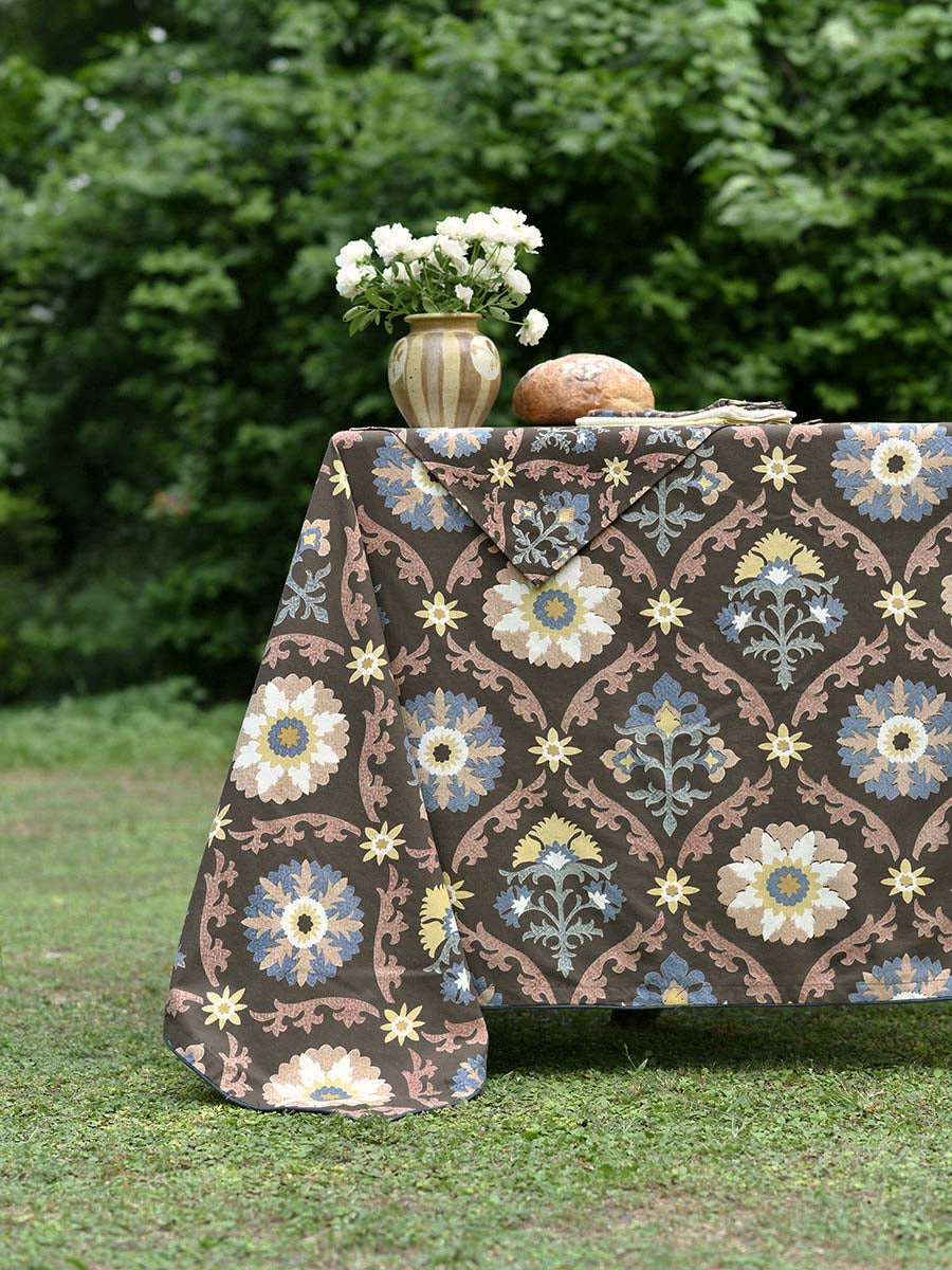 Fargana Printed Table Cloth - Piping : Coffee