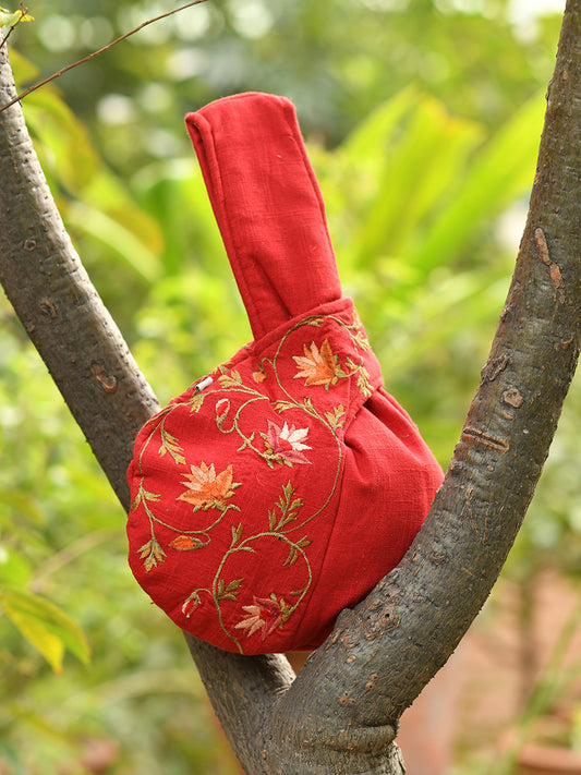 Floral Border Knot Embroidered Bag: Red