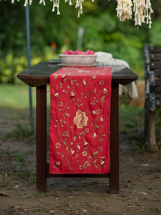 Emb Silk Table Runner: Vienna Red