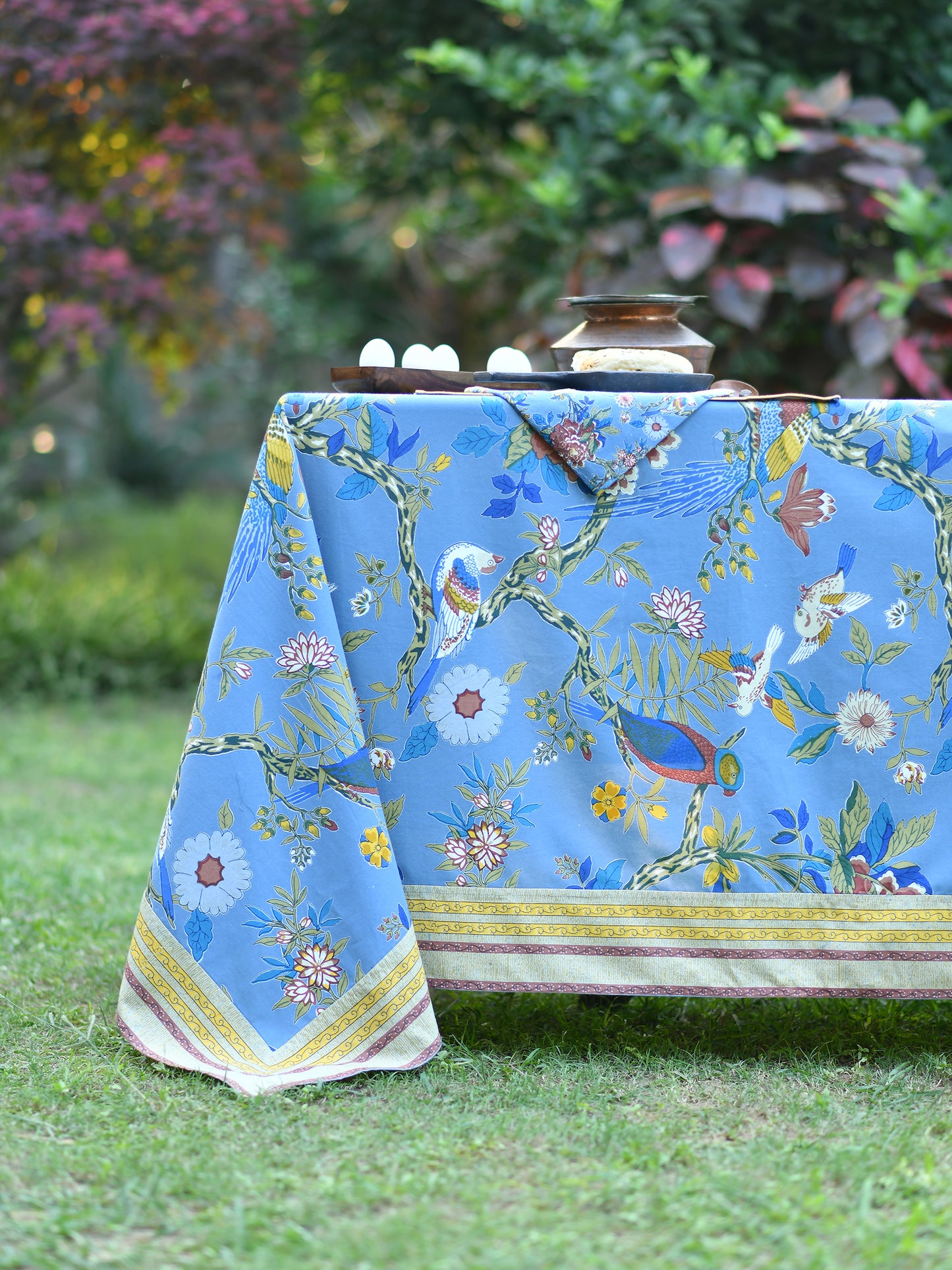 Printed Table Cloth Extra Border : Bird Blue Sheeting