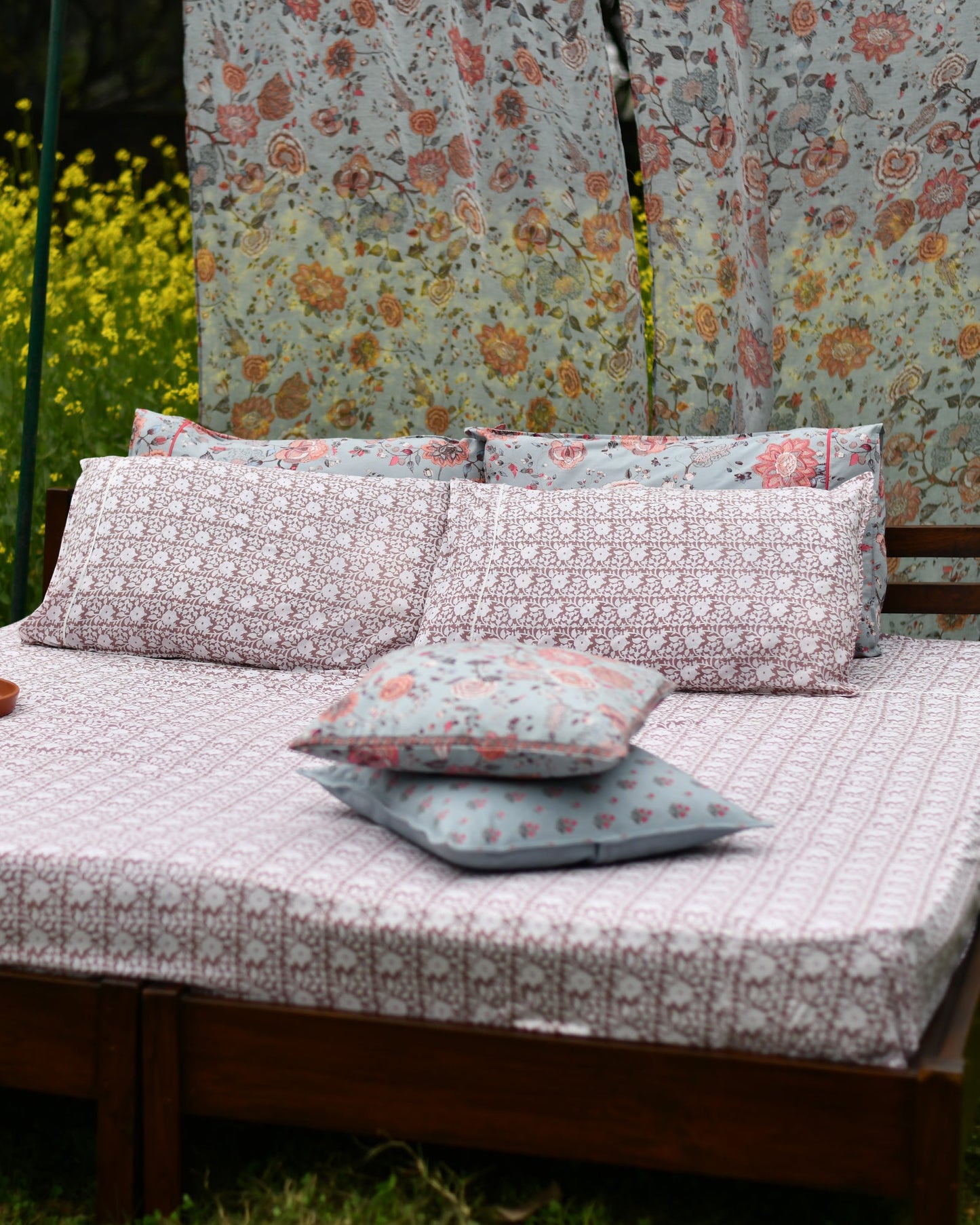 Printed Bed Sheet with Pillow : Camryn Celeste Cambric