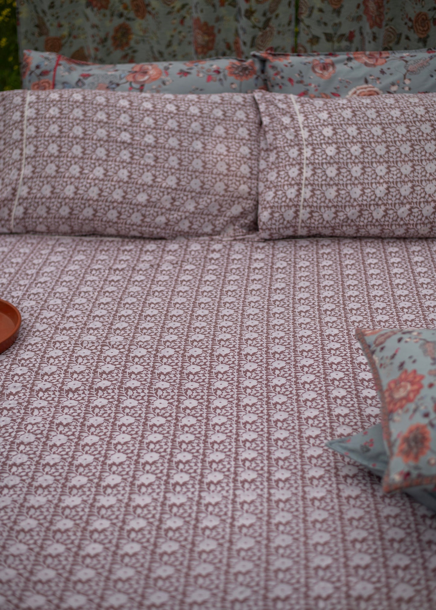 Printed Bed Sheet with Pillow : Camryn Celeste Cambric