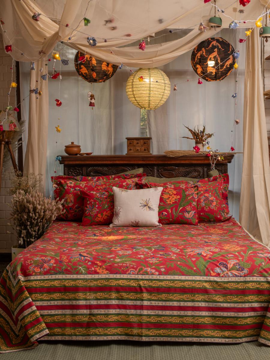 Printed Bed Cover : Hawaii Chilli