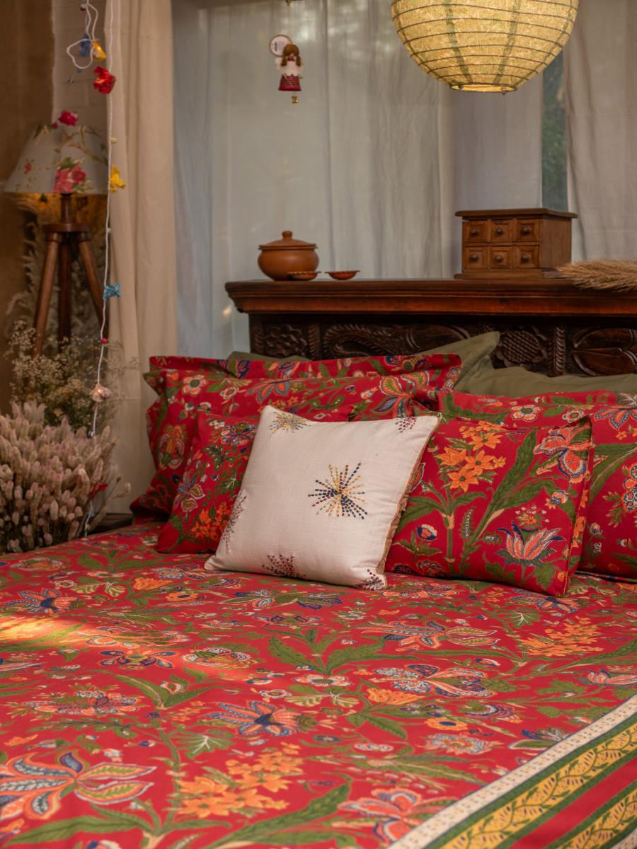 Printed Bed Cover : Hawaii Chilli