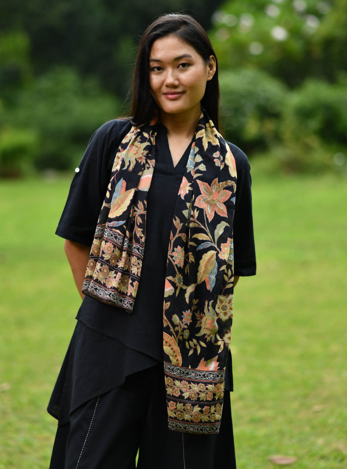 Border Stole : Kerala Black St Voile