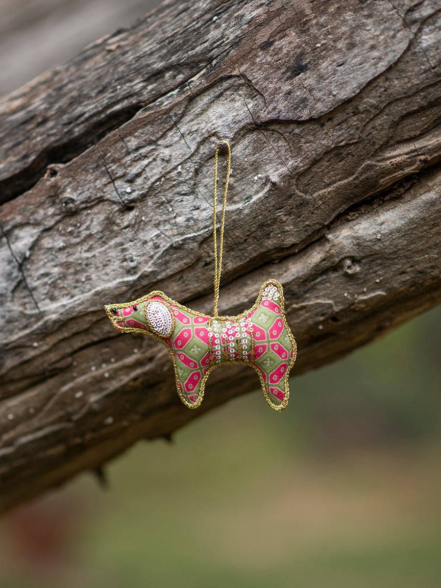 Single Hanging Dog : Assorted