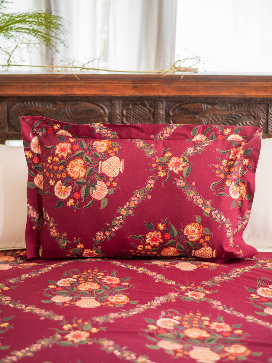 Pillow Cover : Gamla Dark Cherry
