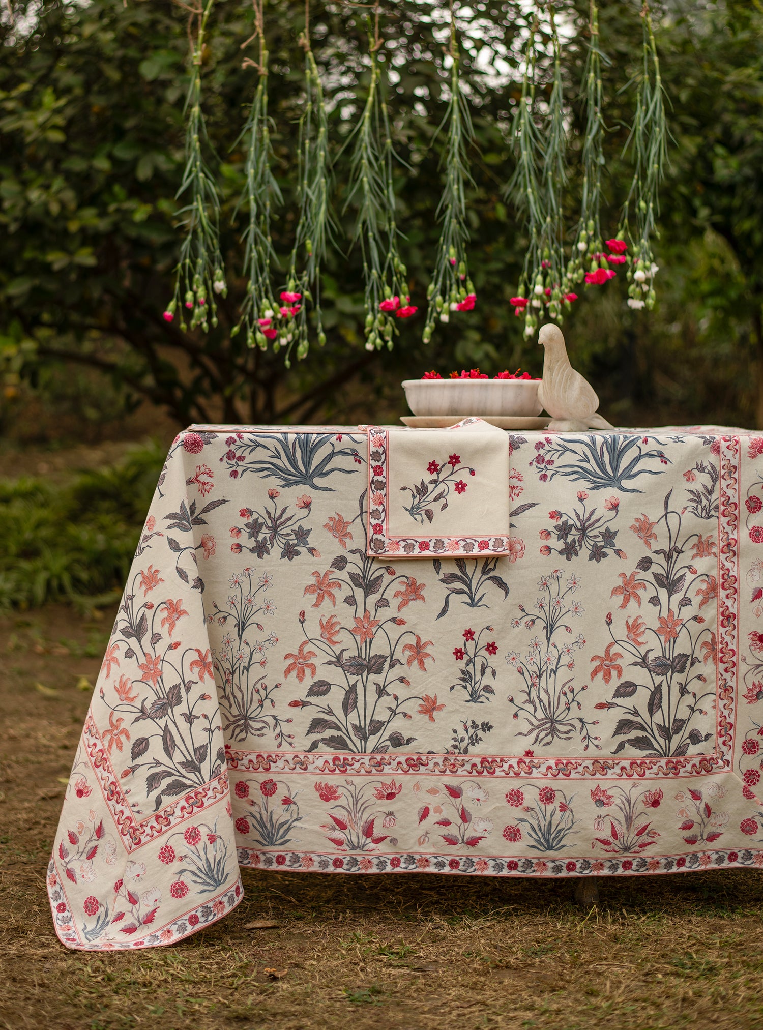 Printed Table Cloth Extra-Border : Garden Taupe Sheeting