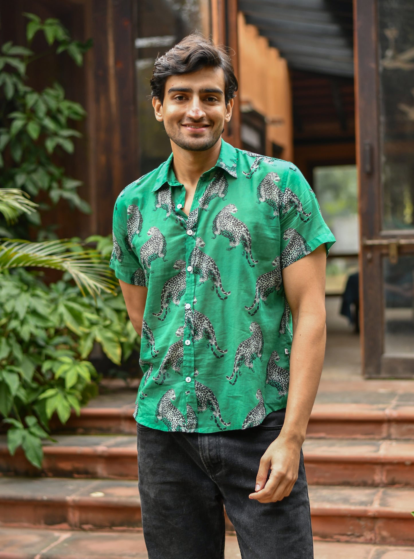 Hangout Shirt : Leopard Green Voile