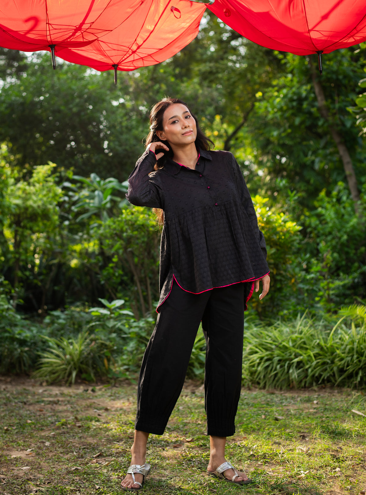 Pinch Cuff Pant : Solid Black Slub