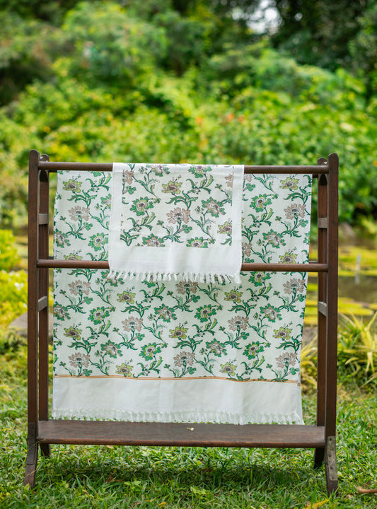Kerala Bath Towel : Chrysanthemum Ivory Handloom