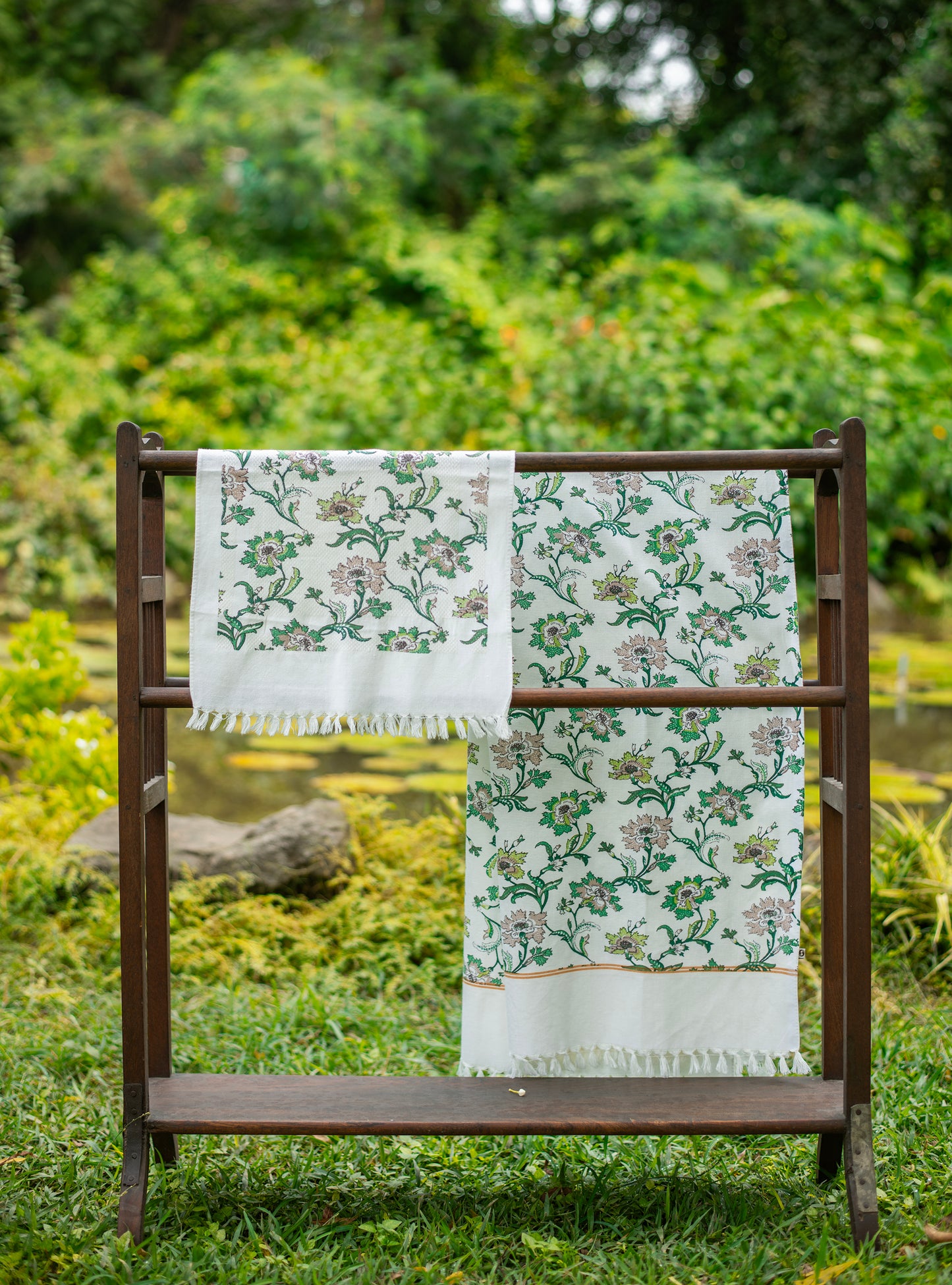 Kerala Bath Towel : Chrysanthemum Ivory Handloom