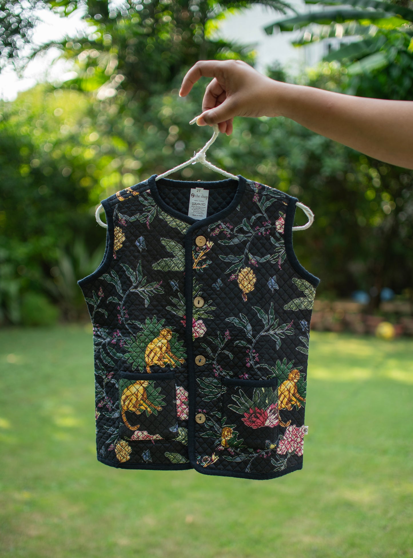 Kids Quilted Vest Reversible  : Ubud Black
