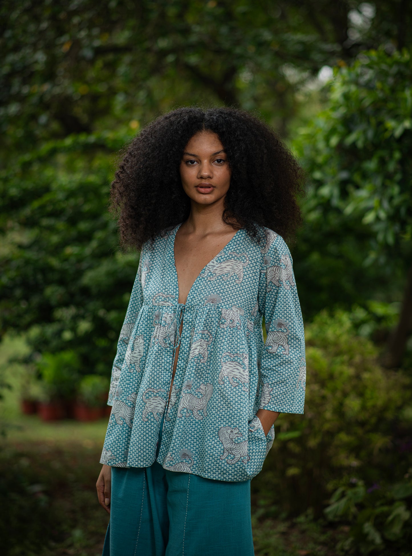 Layla Shrug : Tiger Turquoise | Voile