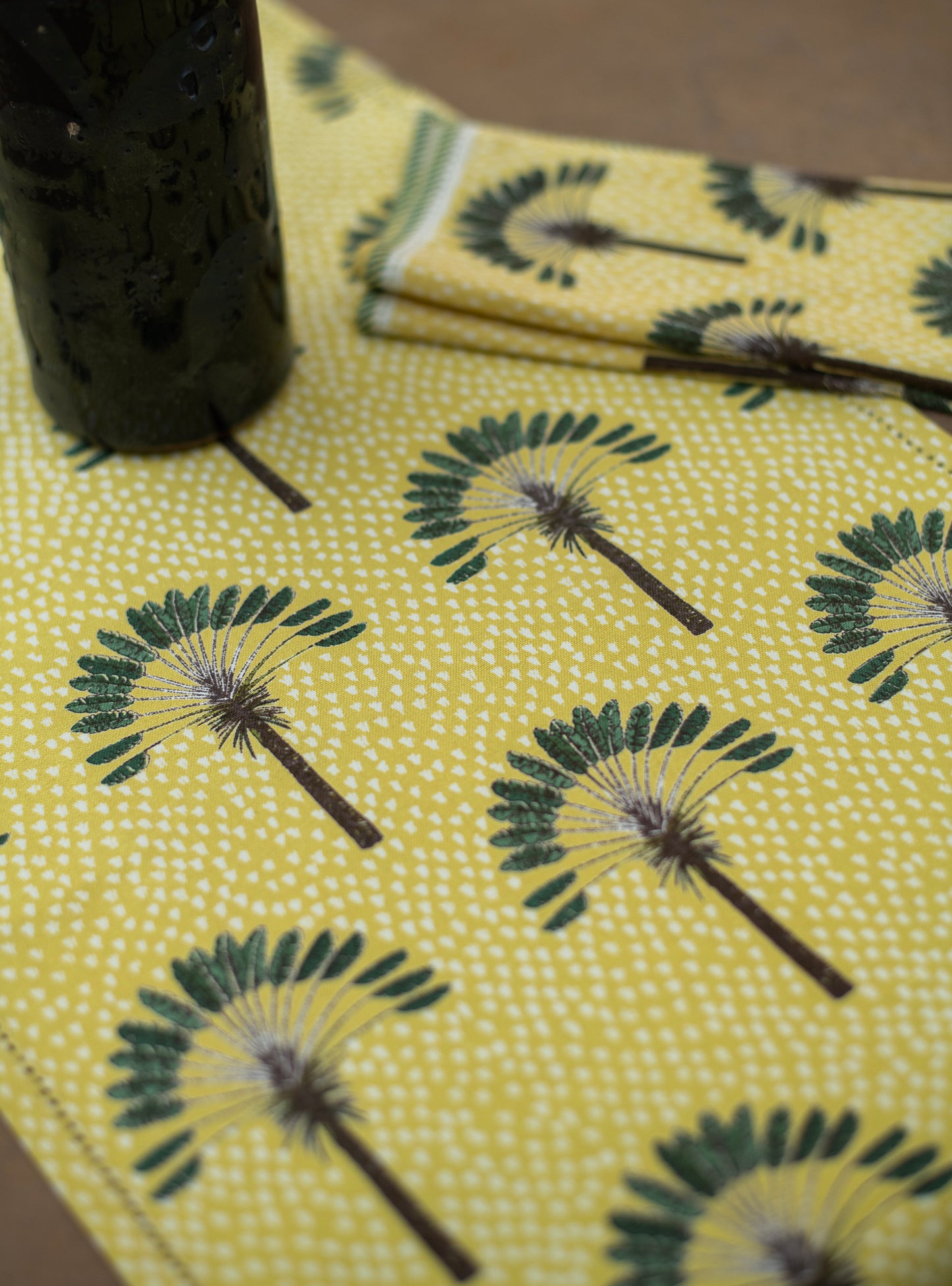Printed Table Cloth Extra Border : Banana Lemon Sheeting