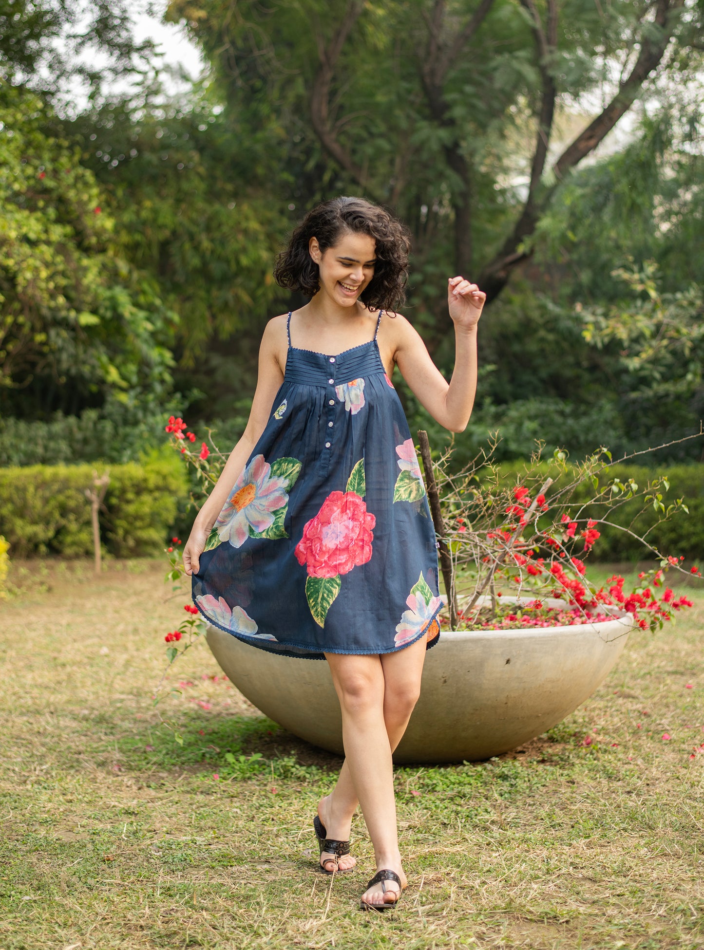 Olivia Nighty  : Madrid Navy Voile