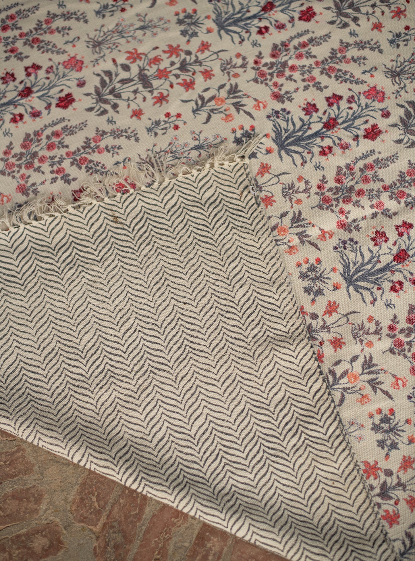 Printed Rug Reversible : Garden Taupe Handloom