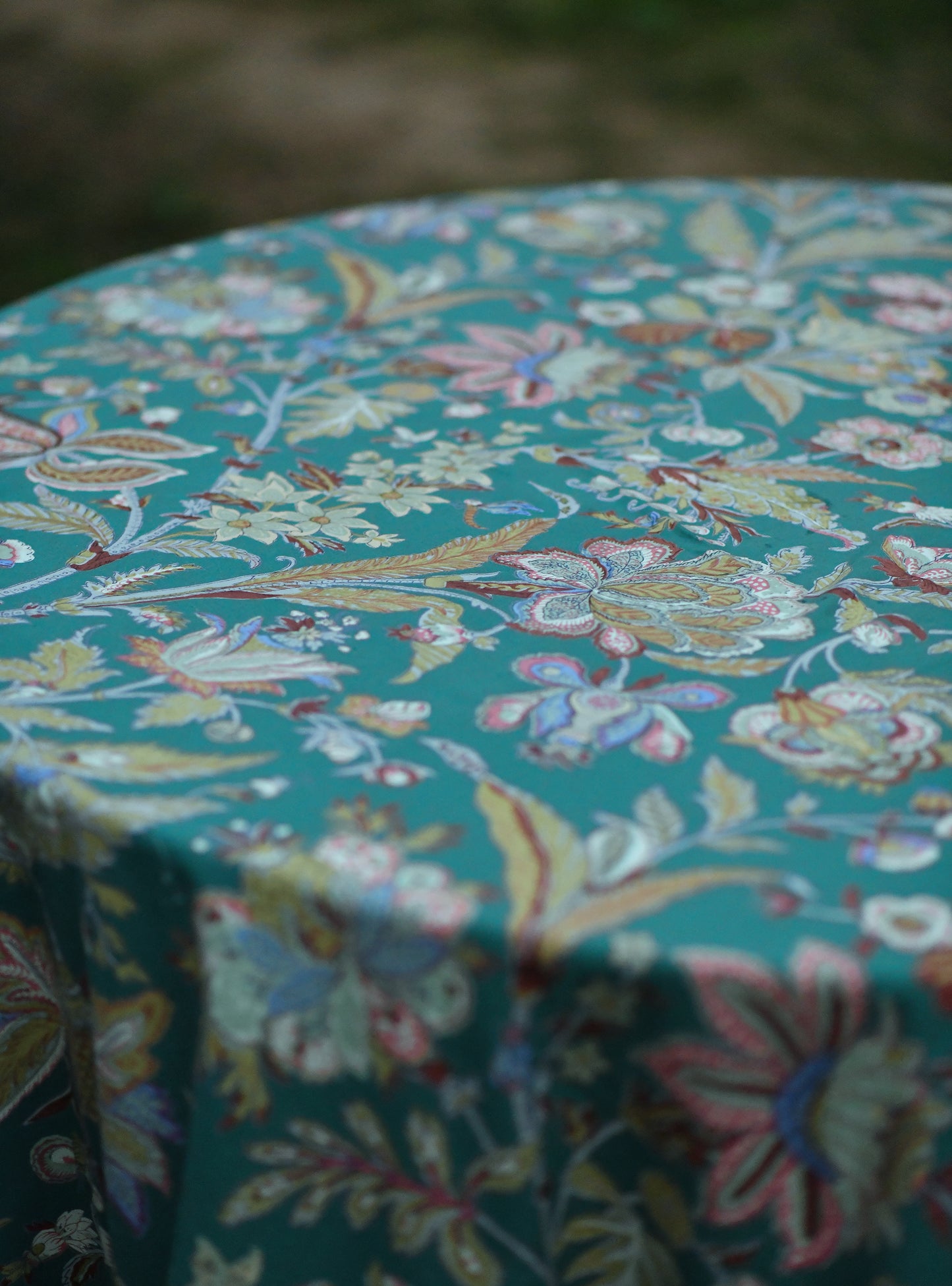 Printed Table Cloth With Extra Border : Hawaii Green | Sheeting