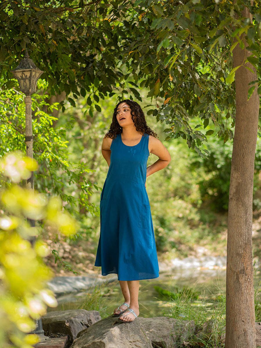 Sandy Dress  : Solid Navy