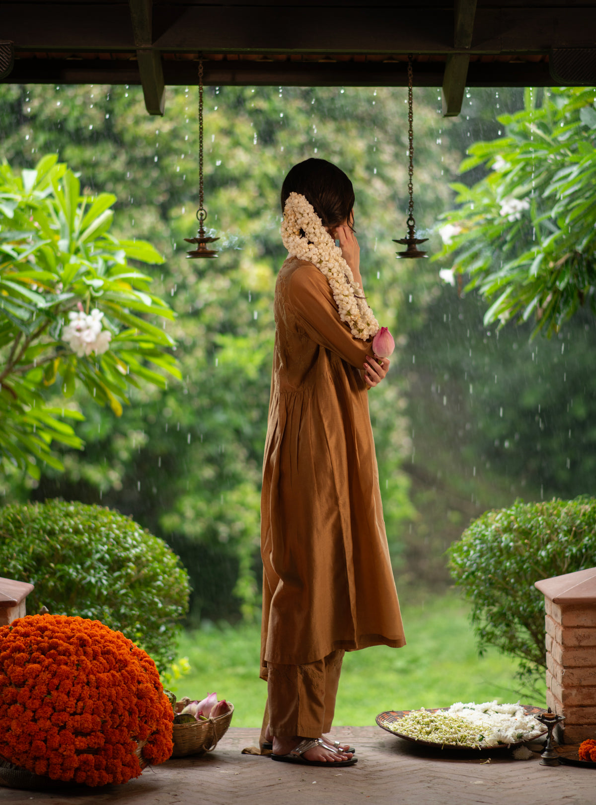 Slim Pant : Hand Applique Gold Chanderi