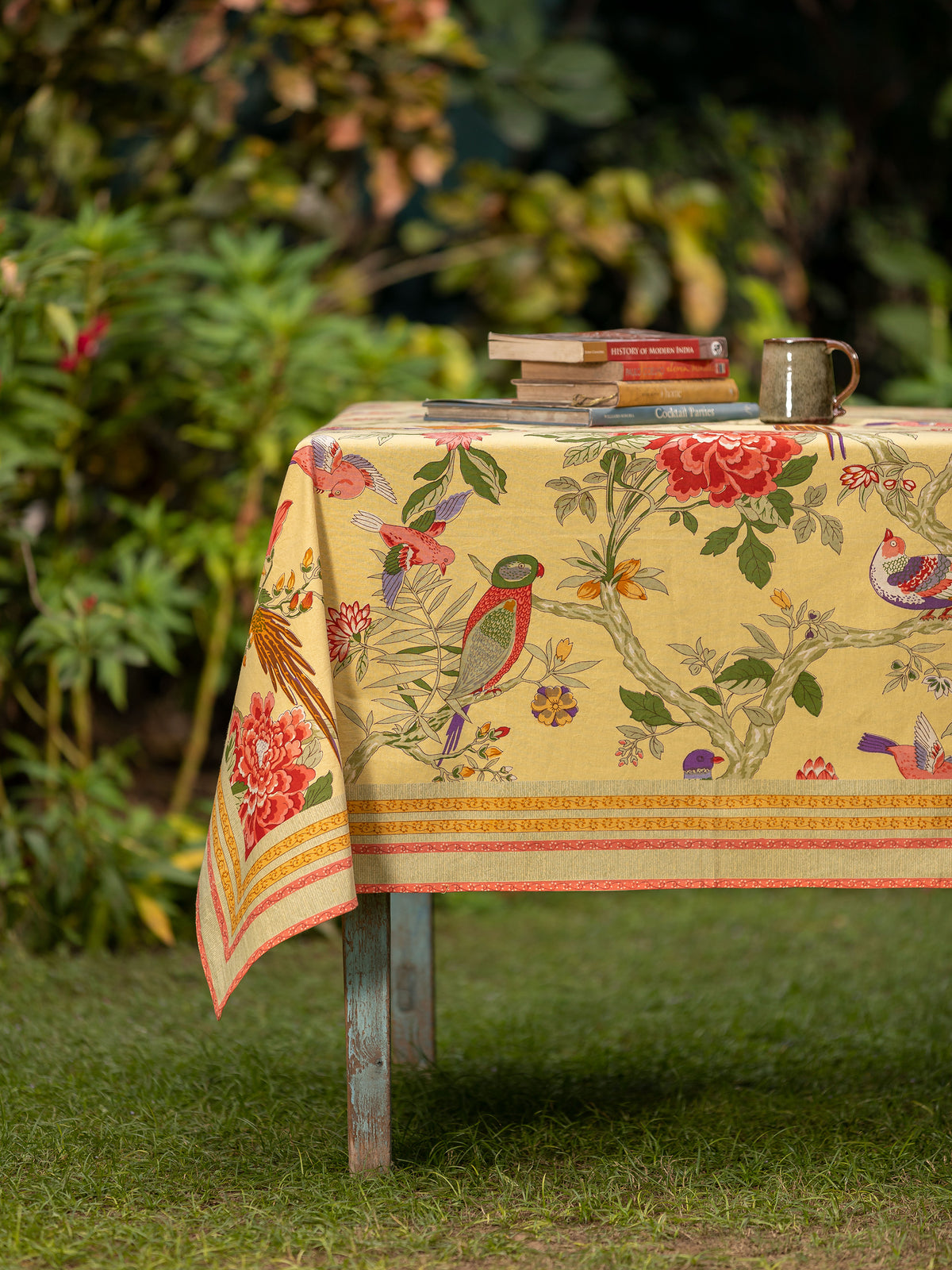 Printed Table Cloth With Border : Bird Yellow Sheeting