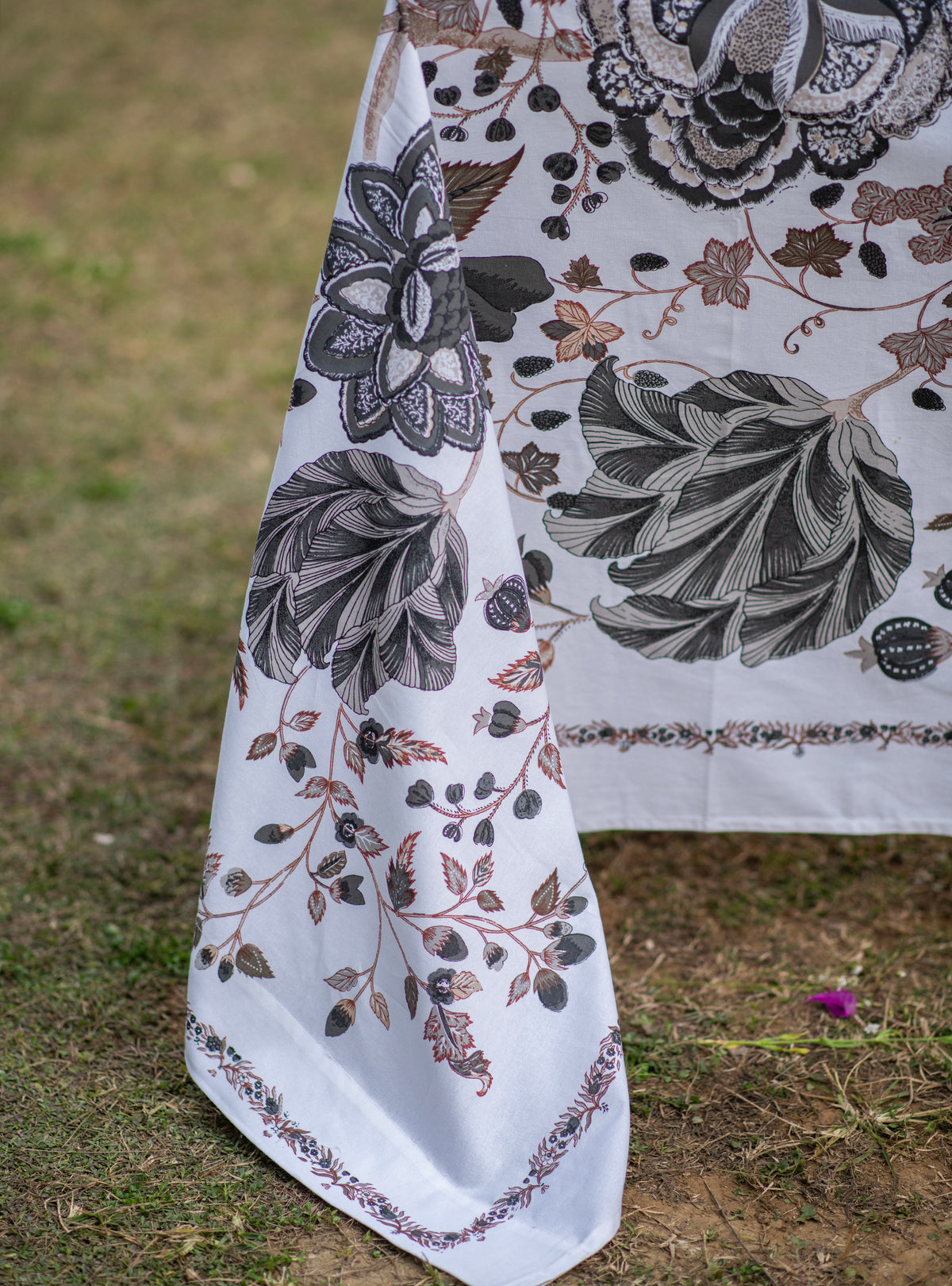 Printed Table Cloth/Curtain : Tree of Life Graphite Sheeting