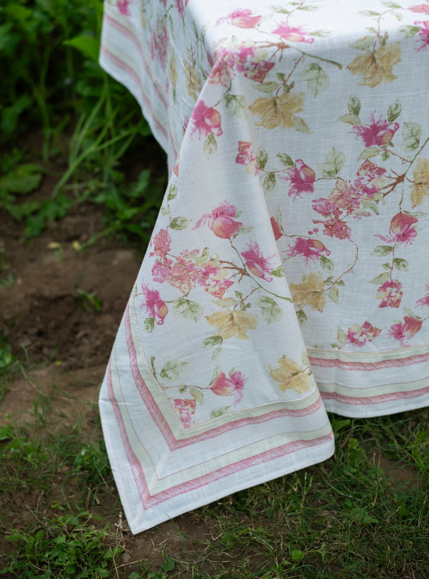 Printed Table Cloth : Bougainvillea Ivory Textured
