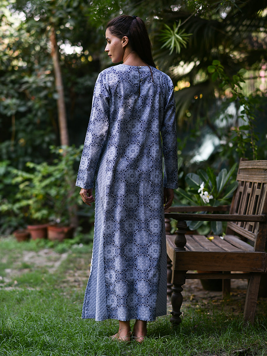 Medallion Leher Kurta : White