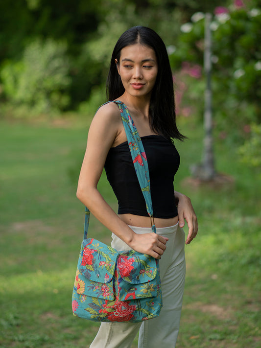 Camp Bag : Bird Teal Canvas