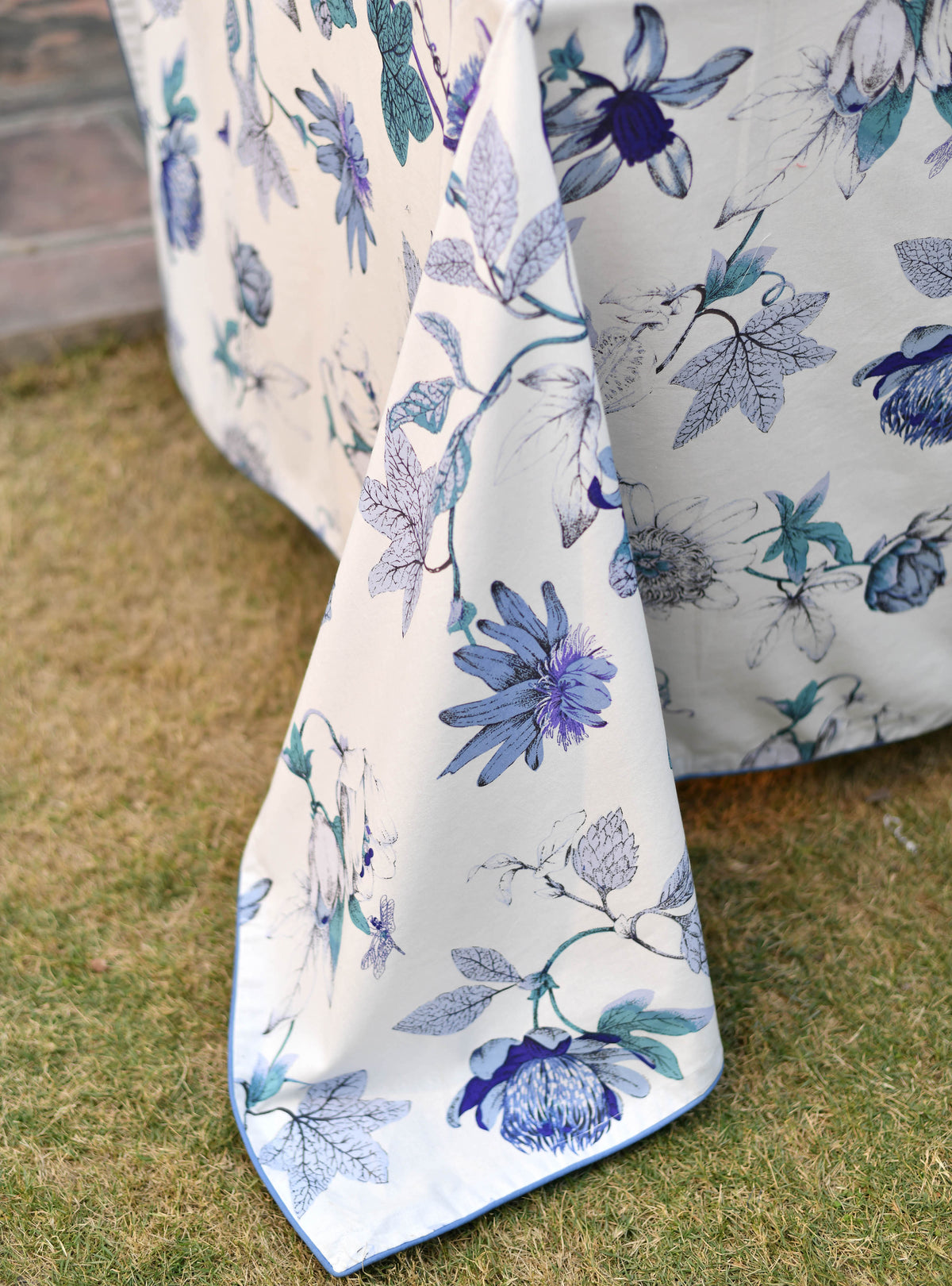 Printed Table Cloth : Serafina  Blue & White Sheeting